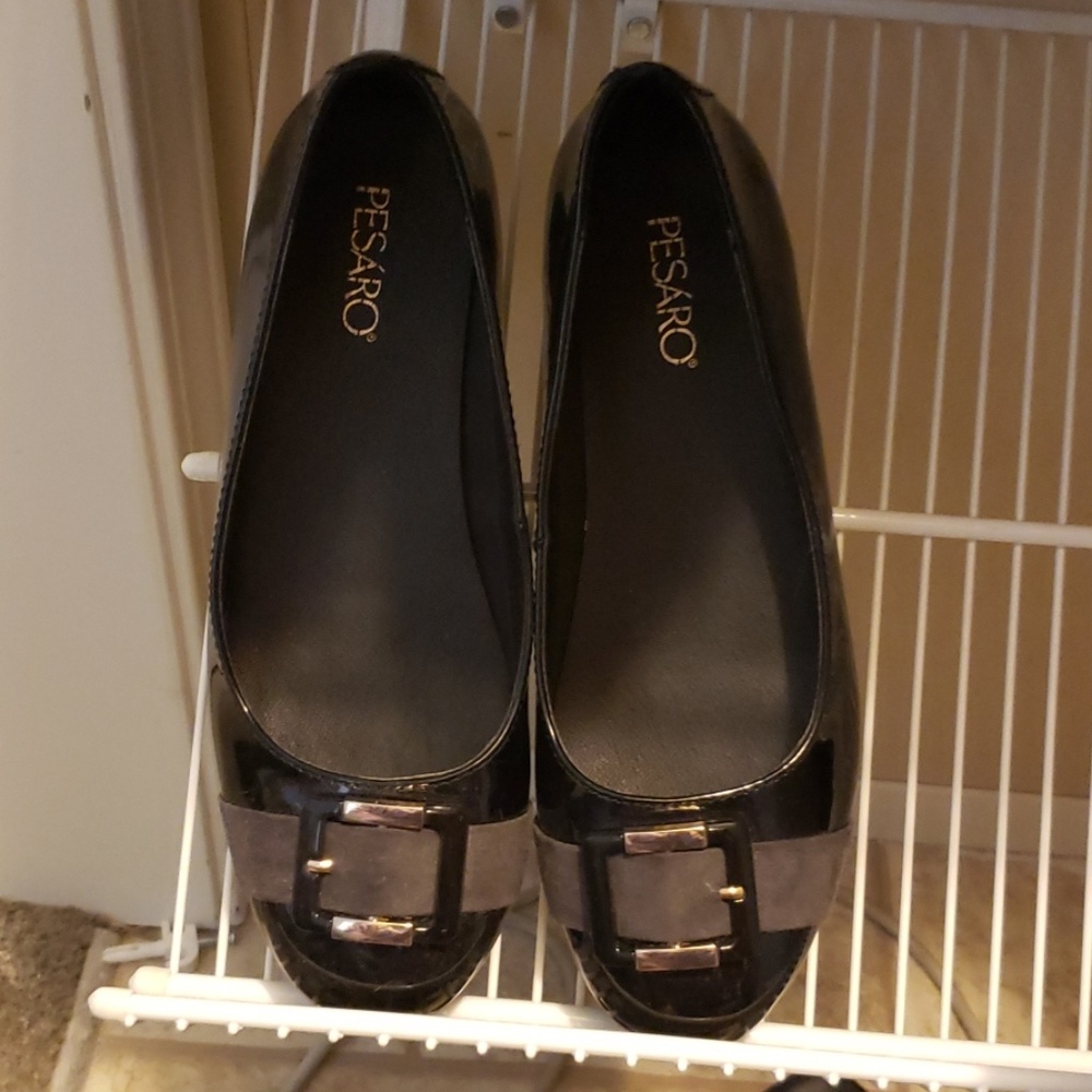 Dress shoes